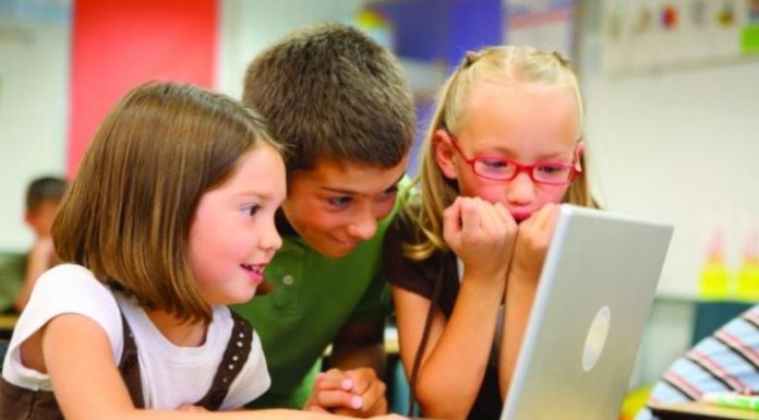 Опасность социальных сетей для детей Опасность социальных сетей для детей