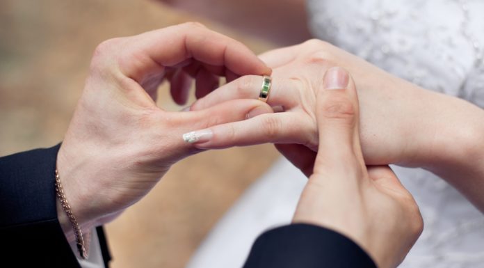 НЕРАВНЫЙ БРАК: ПЛЮСЫ И МИНУСЫ НЕРАВНЫЙ БРАК: ПЛЮСЫ И МИНУСЫ